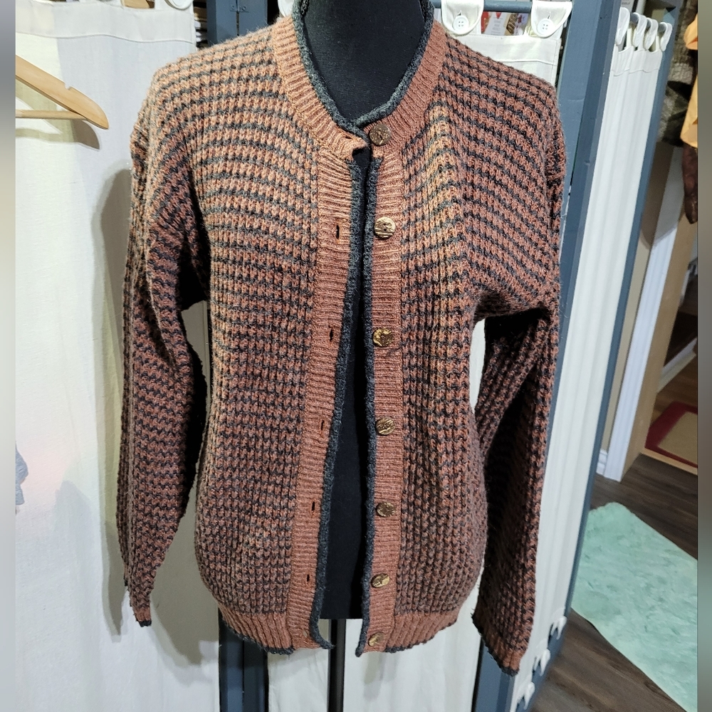 (4203)Ashley Hill Sweater, Size M. Brown/Black,